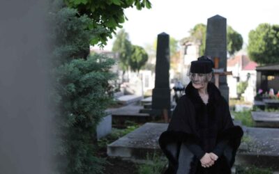 When my friend was on her deathbed, her parents took $25,000 in cash and won’t give it to her son. Do we tell him?